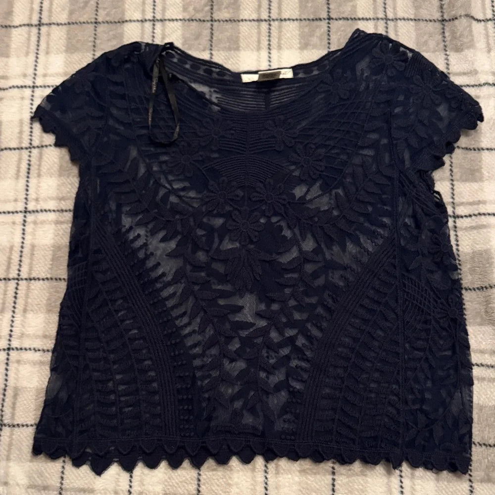 Feminine Say What Navy Scalloped Hem Lace Overlay Cap Sleeves Top Size Small